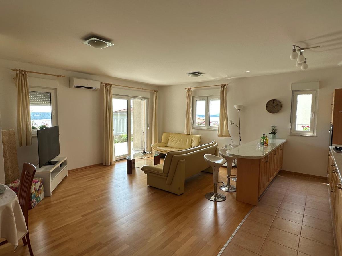 Aurora Luxury Apartment Trogir Buitenkant foto
