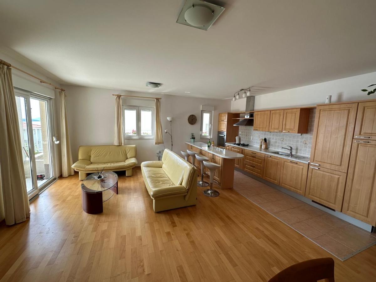 Aurora Luxury Apartment Trogir Buitenkant foto