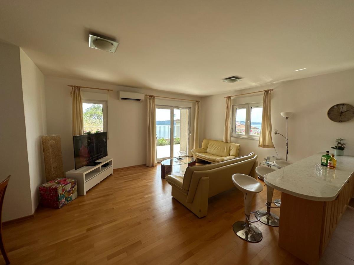 Aurora Luxury Apartment Trogir Buitenkant foto